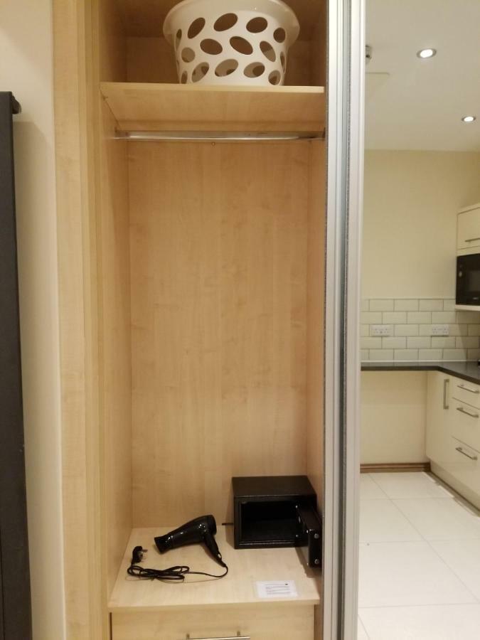 London Luxury Apartments 1Min Walk From Underground, With Free Parking Free Wifi Exterior photo